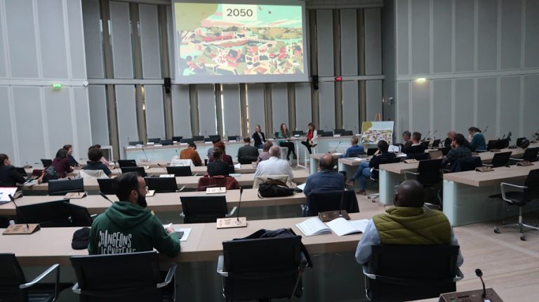 Imaginer demain pour mieux s’y préparer : les “Récits de vies en 2050” présentés à la Conférence locale du climat
